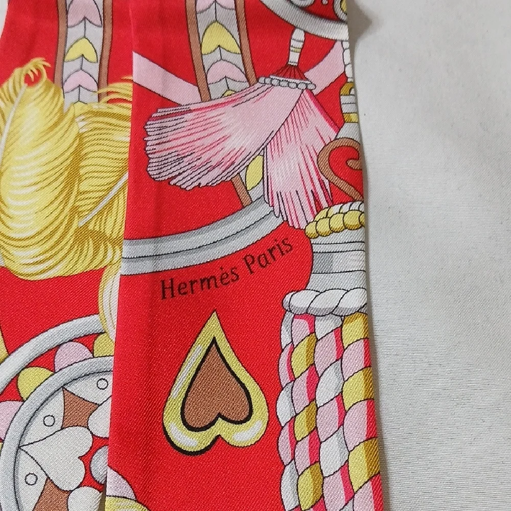 Hermès Silk "Harnais De Coeur" Twilly Scarf - Picture 2 of 5